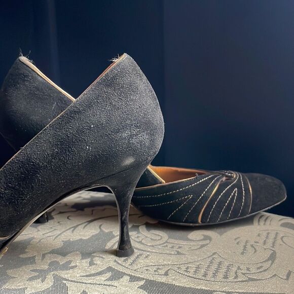Dolce & Gabbana Suede Pointed Toe Heels sz 6.5 Black & Gold - Picture 8 of 8